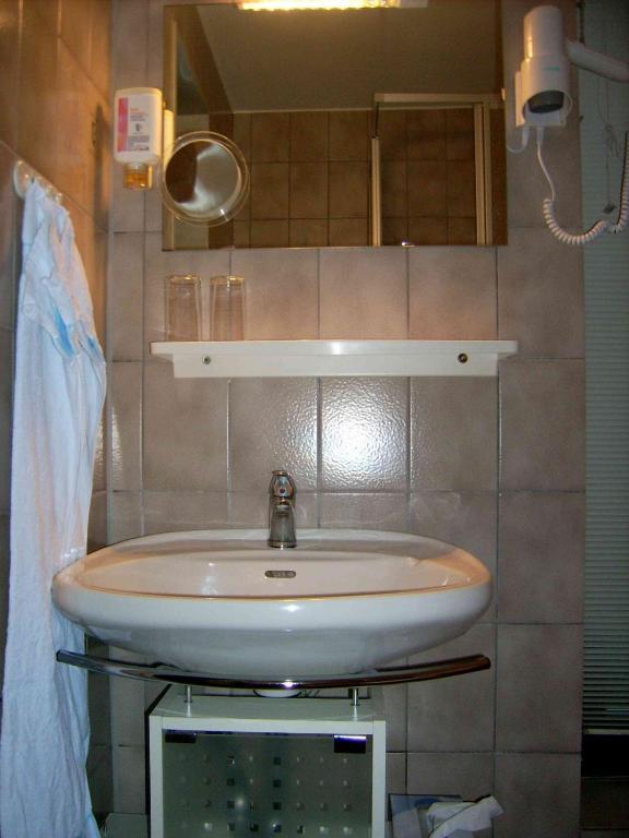 Gaestehaus Hochrhoenblick Schonau an der Brend Room photo